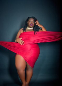 Lola - companion in Nairobi Photo 1 of 3