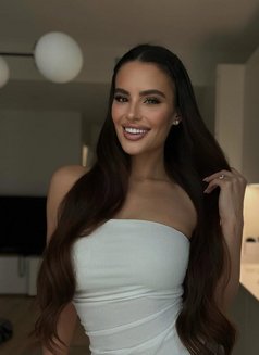 Nata - escort in Riyadh Photo 6 of 9