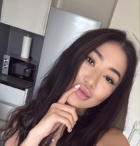 Lola - escort in Singapore