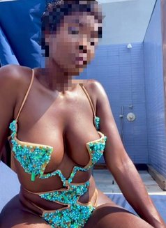 Lola - escort in Gurgaon Photo 3 of 4
