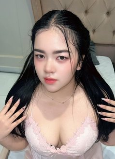 Lola - escort in Riyadh Photo 5 of 8