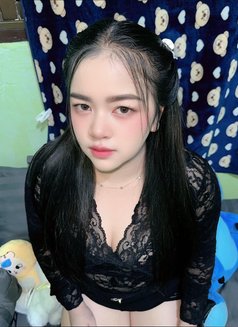 Lola - escort in Riyadh Photo 2 of 8