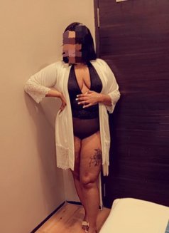 Lola - escort in Chennai Photo 1 of 6