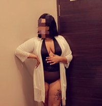Lola - escort in Chennai Photo 1 of 6
