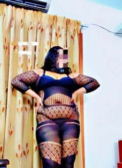 Ambar - puta in Chennai Photo 4 of 9