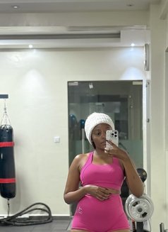 Lola - escort in Mumbai Photo 3 of 4