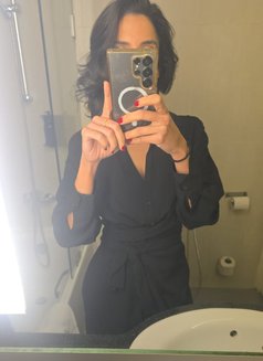 Lolaslutwife - escort in Dubai Photo 2 of 11