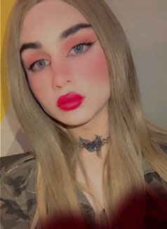 Loli - Transsexual escort in Beirut Photo 1 of 2
