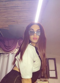Loli - Transsexual escort in Beirut Photo 9 of 9