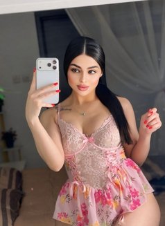 Lolita لولو - escort in Dubai Photo 1 of 5