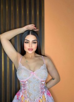 Lolita لولو - escort in Dubai Photo 3 of 5