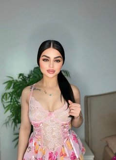 Lolita لولو - escort in Dubai Photo 4 of 5