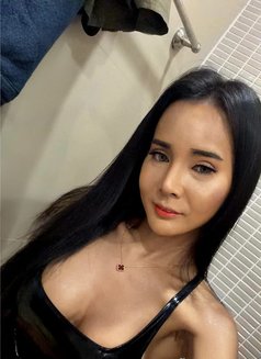 Lolita - Transsexual escort in Bangkok Photo 8 of 9