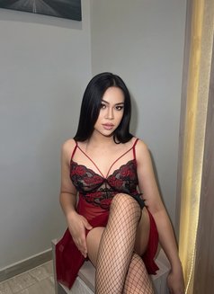 Lolita_top_both strong dick_biger - Transsexual escort in Jeddah Photo 16 of 17