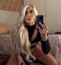 LOLLA TS ALWAYS HORNY WHIT LOT CUM - Transsexual escort in Dubai Photo 1 of 8