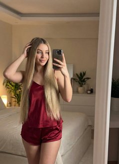 Lolli - escort in Hong Kong Photo 4 of 5