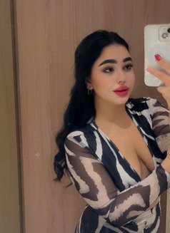 Lolo Dlo3a - escort in Abu Dhabi Photo 2 of 6