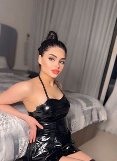 LOLO - escort in Dubai Photo 4 of 7