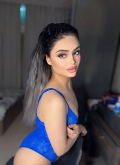 LOLO - escort in Dubai Photo 2 of 6