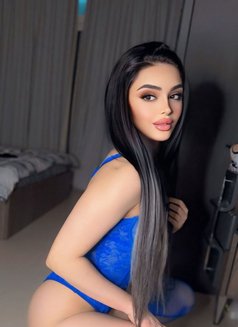 LOLO - escort in Dubai Photo 3 of 6