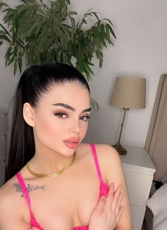 LOLO - escort in Dubai Photo 2 of 8