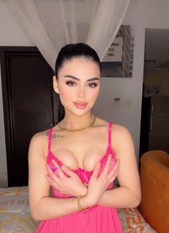 LOLO - escort in Dubai Photo 3 of 8