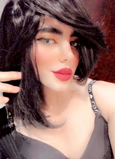 Lona - Transsexual escort in Kuwait Photo 3 of 11