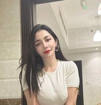 “Lona - escort in Dubai