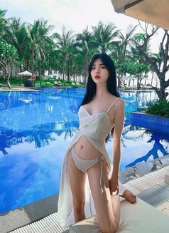 Lona, - escort in Hanoi Photo 1 of 16