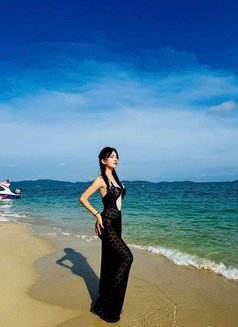 Lona, - escort in Hanoi Photo 8 of 16