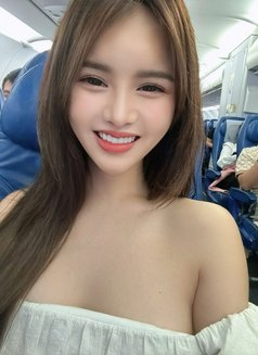 Lona, - escort in Hanoi Photo 4 of 27