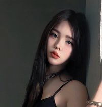 Lona, - puta in Hanoi