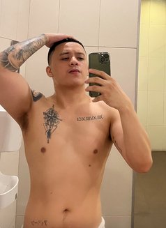 Longfucck - Male escort in Manila Photo 1 of 6