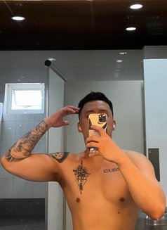 Longfucck - Male escort in Manila Photo 3 of 6