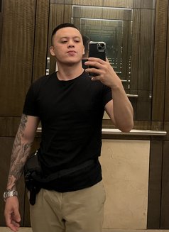 Longfucck - Male escort in Manila Photo 5 of 6