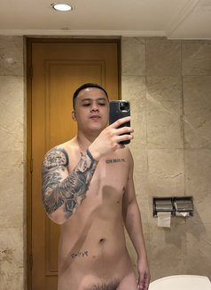 Longfucck - Acompañantes masculino in Manila Photo 7 of 8
