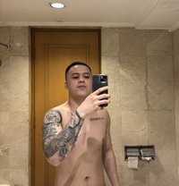 Longfucck - Male escort in Manila
