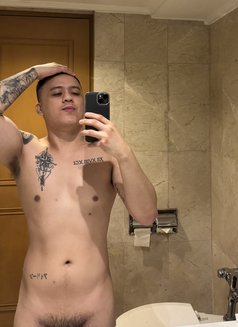 Longfucck - Acompañantes masculino in Manila Photo 8 of 8