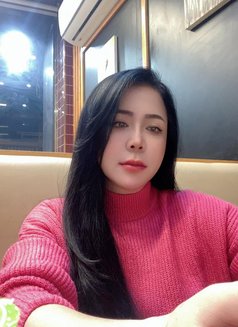 Longhee - puta in Doha Photo 2 of 3