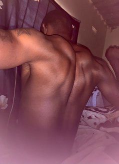 Longman - Masajista in Harare Photo 1 of 1