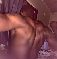 Longman - Masajista in Harare