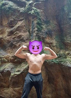 Lonniee - Male escort in Kolkata Photo 3 of 3