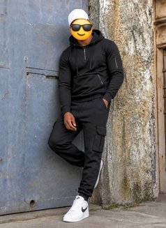 Lonny - Male escort in Nairobi Photo 2 of 2