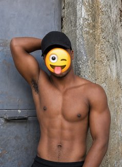 Lonny - Acompañantes masculino in Nairobi Photo 4 of 4