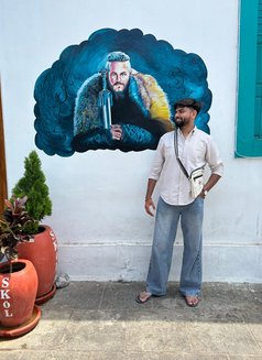 Looking for couples and mature women - Male escort in Bangalore Photo 3 of 3