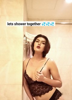 LOOKING FOR CUMSLUT - Dominadora transexual in Hong Kong Photo 30 of 30