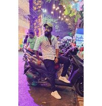 Looking for My Netflix & Chill. ” - Male escort in New Delhi