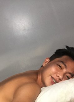 Looking for New Young Guy - Acompañantes masculino in Makati City Photo 1 of 5