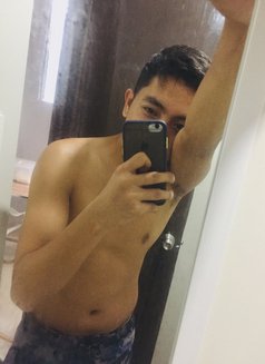 Looking for New Young Guy - Male escort in Makati City Photo 3 of 5