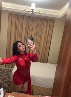 Loora - escort in Al Manama Photo 3 of 5